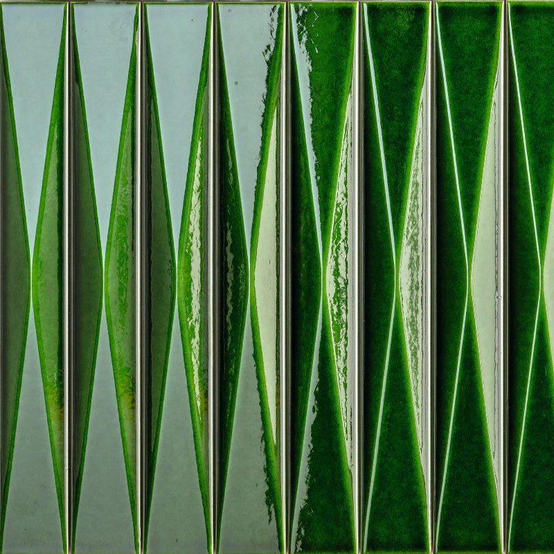 Pulse Prism 4×31.5 cm seinälaatta 3D