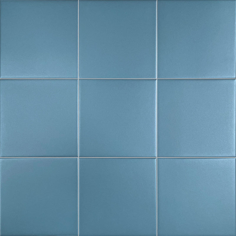 Vaaleansininen laatta