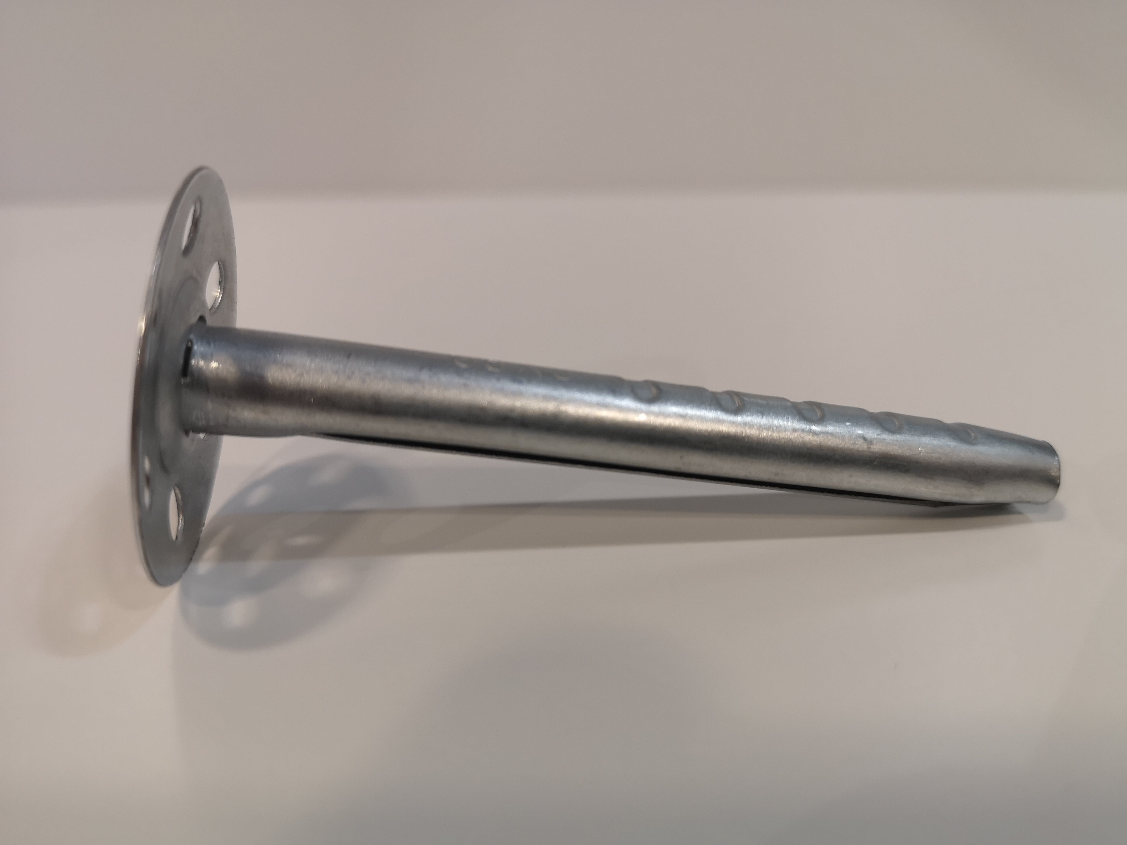 XPS naulatulppa 110mm XPS levyjen kiinnittämiseen